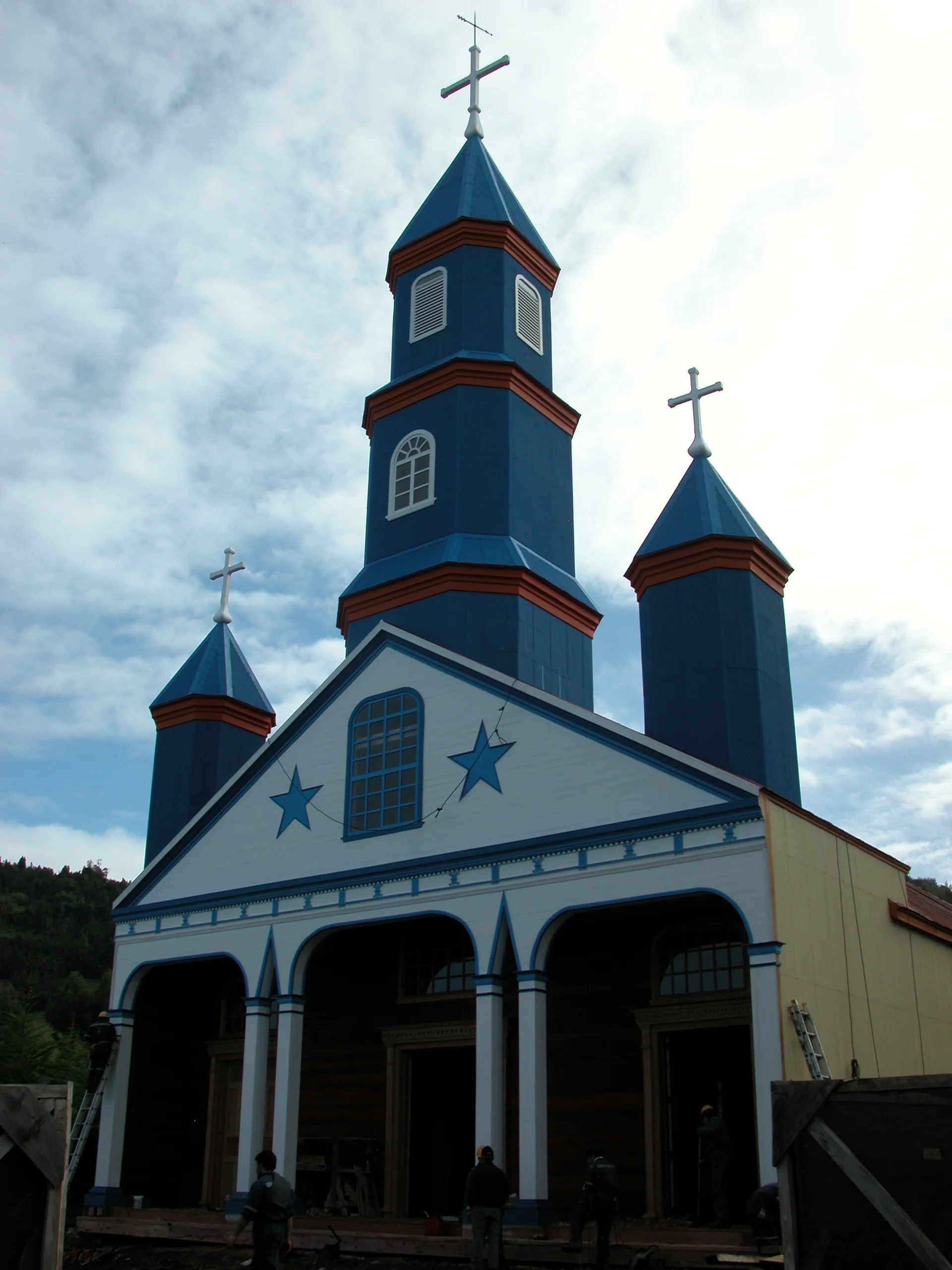 Torre de la Iglesia de Tenaún restaurada · Constructora Patrimonial Chiloé